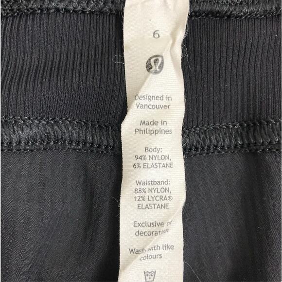 LULULEMON Dance Studio Mid-Rise Cropped Pant Sz 6 Black Athletic Travel Everyday - Picture 10 of 12